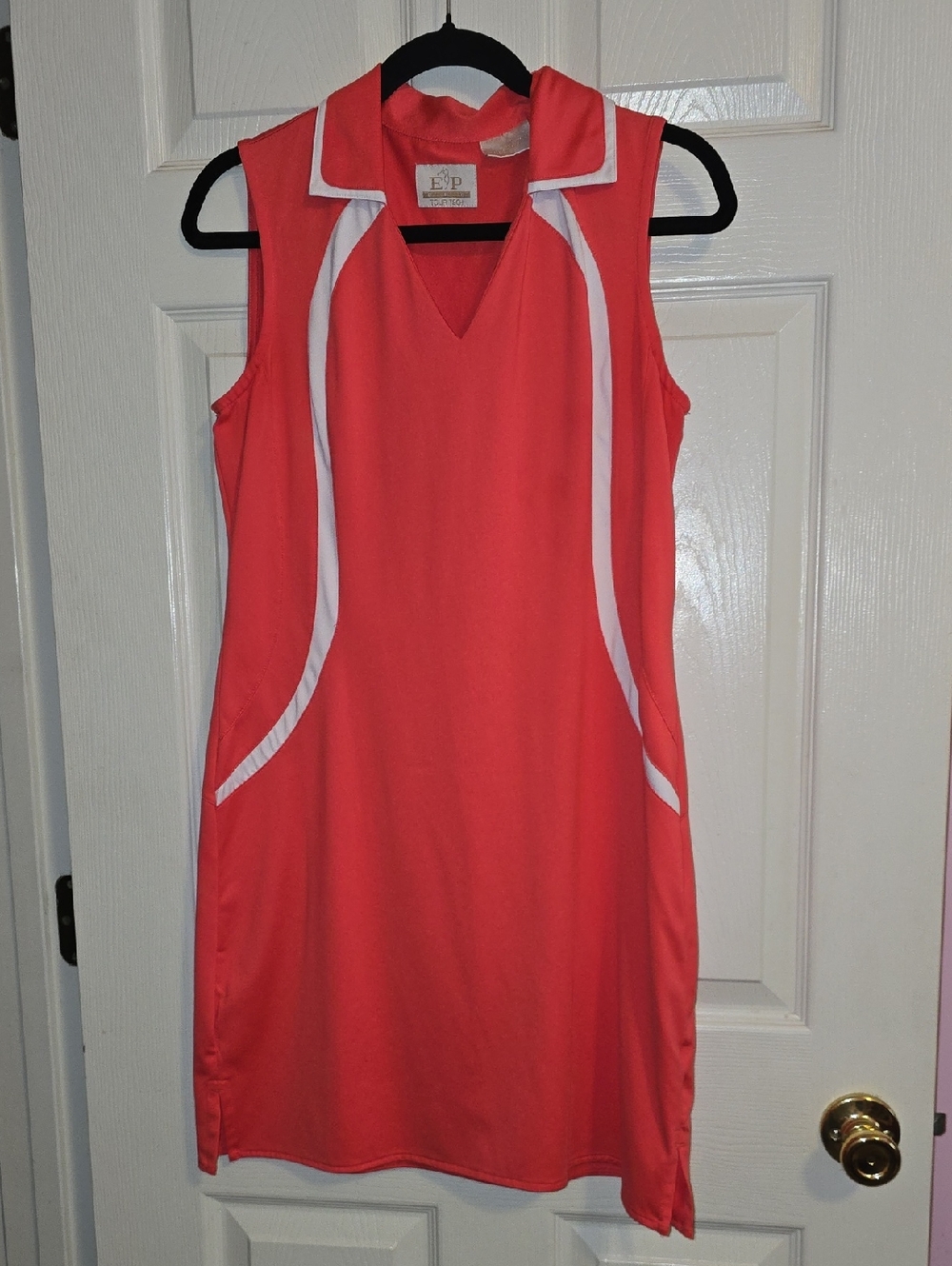 EP Pro Coral-Pink Sleeveless Golf Dress with‎ White Logo Patch